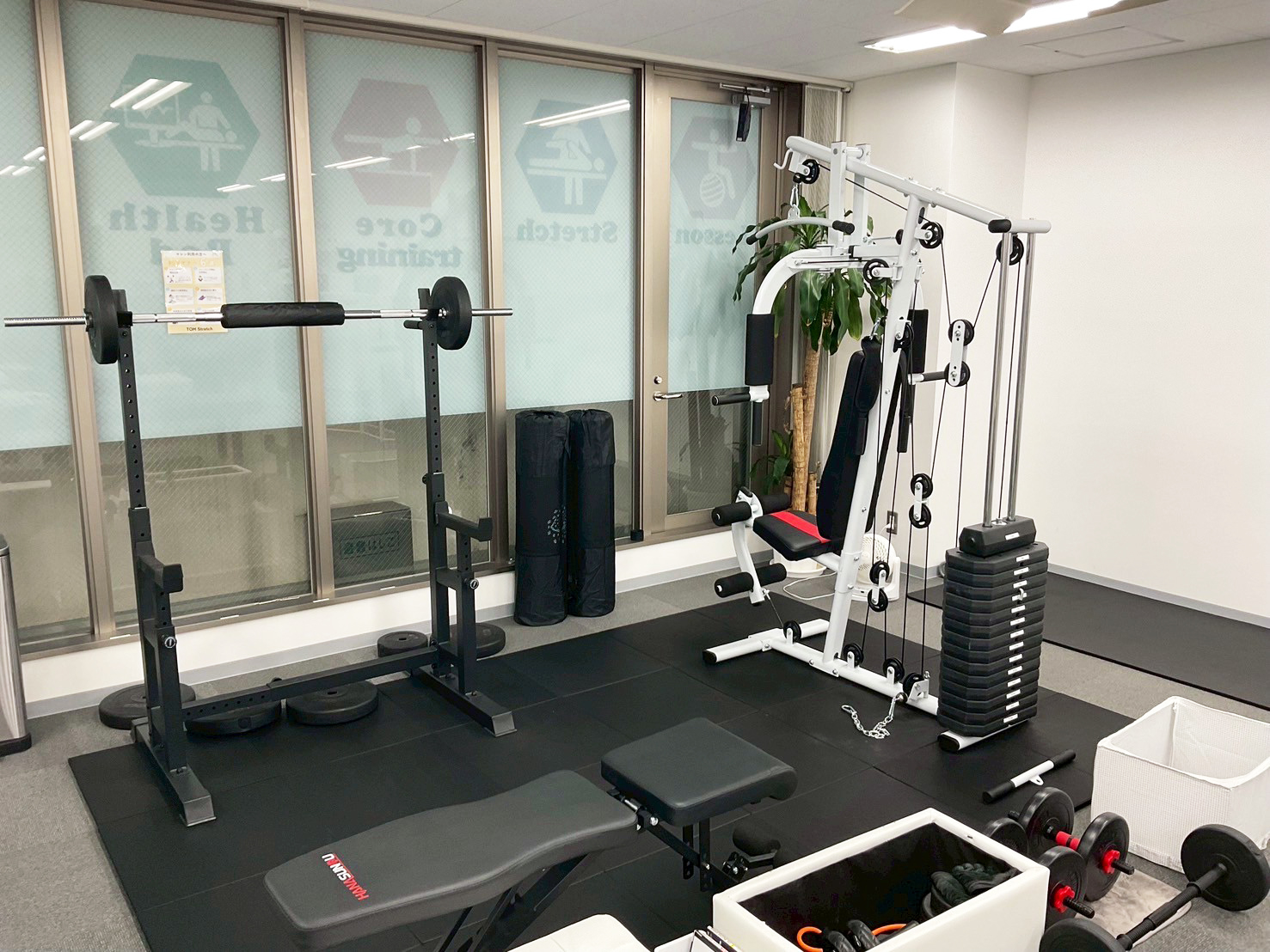 全身を効率よく鍛えるマルチマシン完備