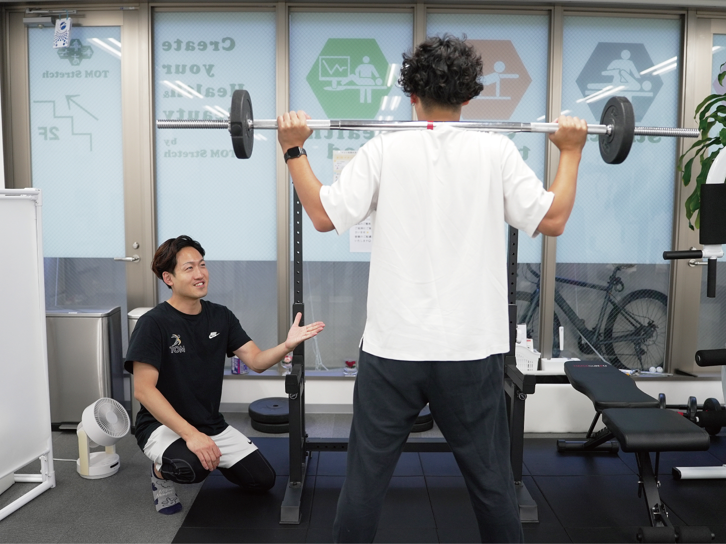 ベンチプレスラックで本格的な筋力アップ